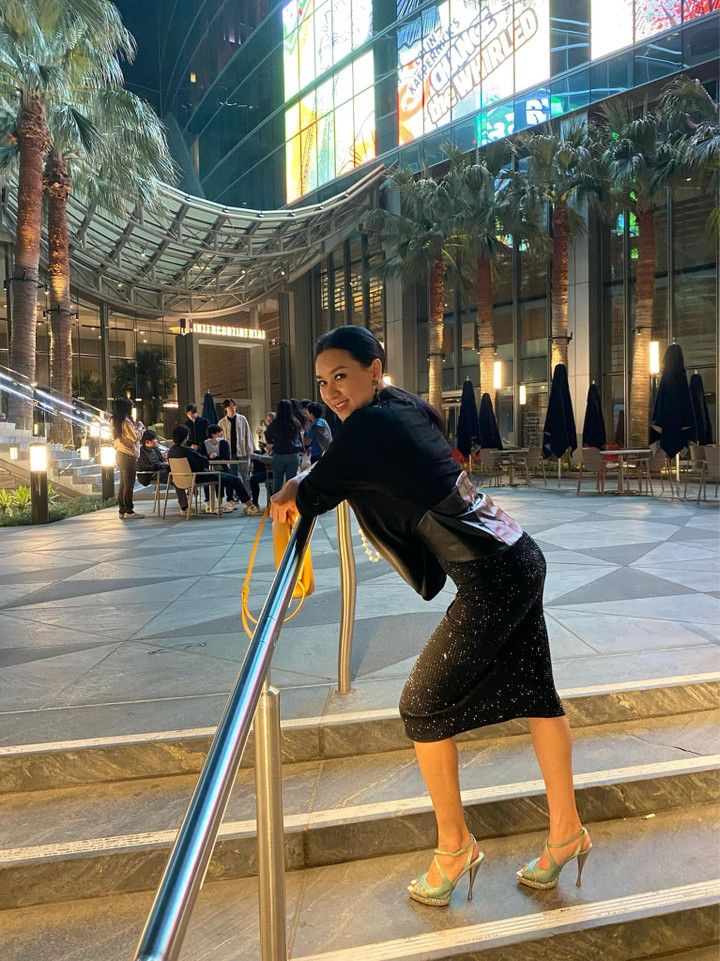 Nhan sắc U50 của Y Phụng - biểu tượng gợi cảm những năm 1990 - 7