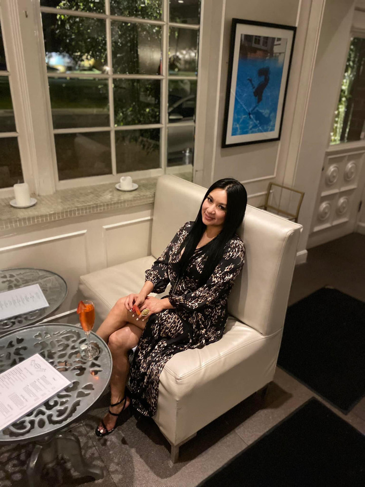 Nhan sắc U50 của Y Phụng - biểu tượng gợi cảm những năm 1990 - 4