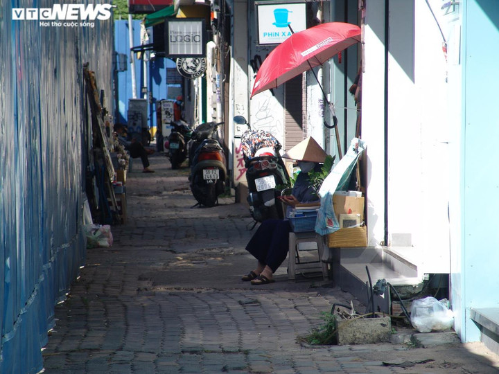 TP.HCM: Hàng rào tôn trên đường Lê Lợi sắp được tháo bỏ - 8