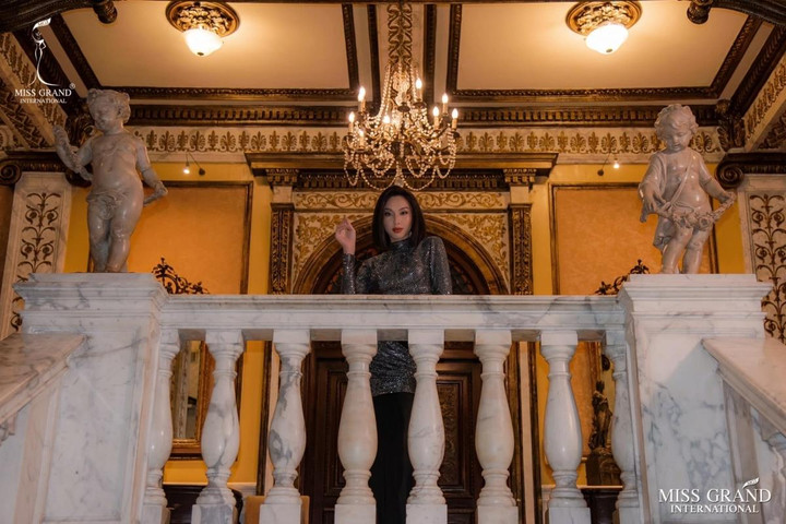 Vẻ đẹp nóng bỏng và bí ẩn của Hoa hậu Thùy Tiên trong bộ ảnh mới - 6