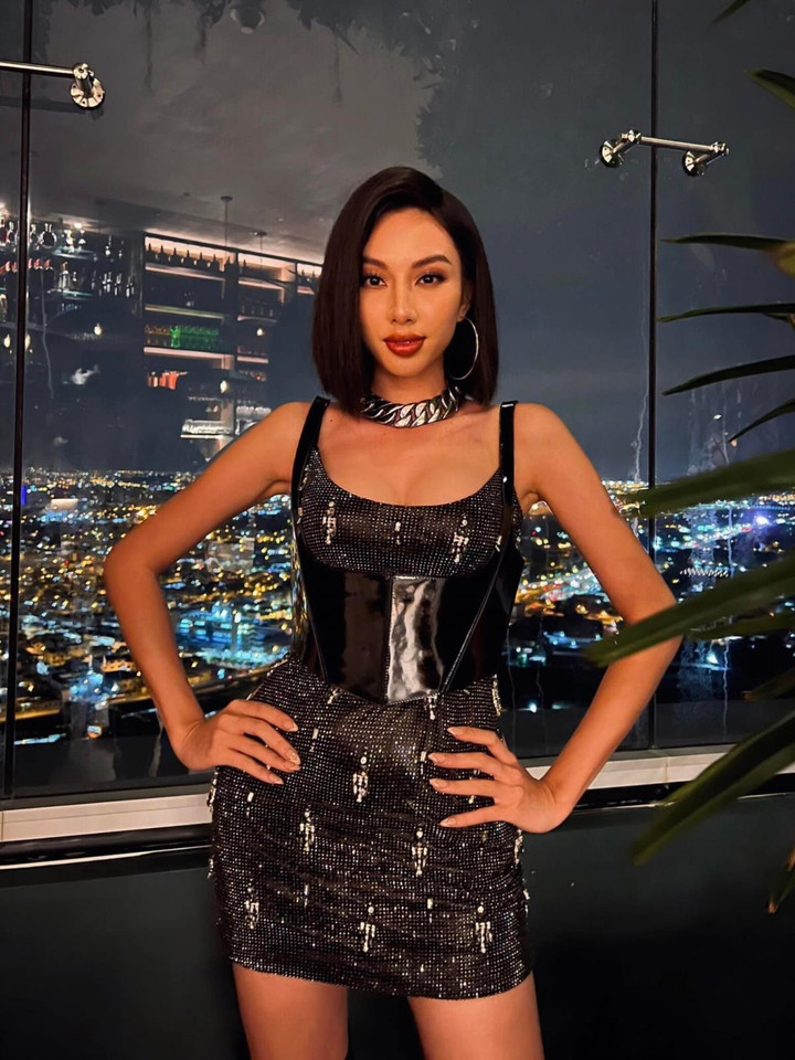 Vẻ đẹp nóng bỏng và bí ẩn của Hoa hậu Thùy Tiên trong bộ ảnh mới - 8