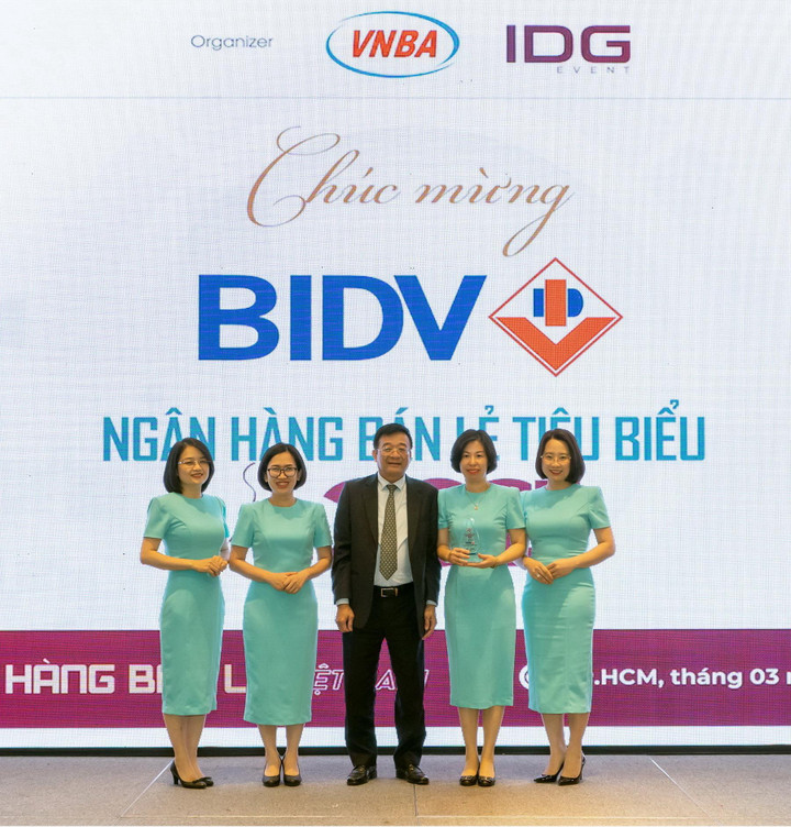 BIDV nhận đồng thời 04 giải thưởng Ngân hàng Việt Nam tiêu biểu - 1