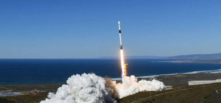 Hàn Quốc phóng thành công tên lửa sử dụng nhiên liệu rắn - 1