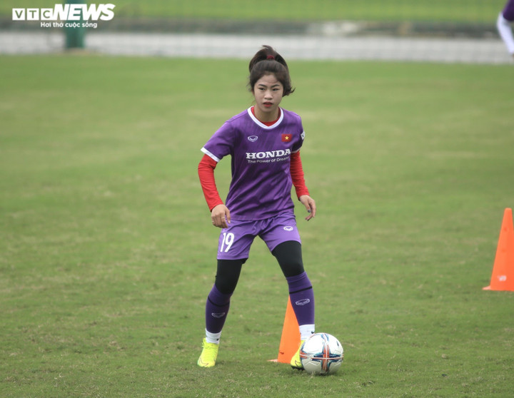 Thanh Nhã: 'Mỗi ngày chỉ dùng Facebook 1-2 tiếng, nỗ lực tập trung chuyên môn' - 2