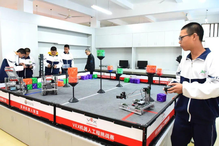 Những ngôi trường ở khu vực nông thôn Trung Quốc 'khát' học sinh - 1