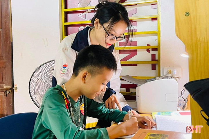 Nữ sinh Hà Tĩnh 3 lần giành giải học sinh giỏi quốc gia môn tiếng Anh - 2