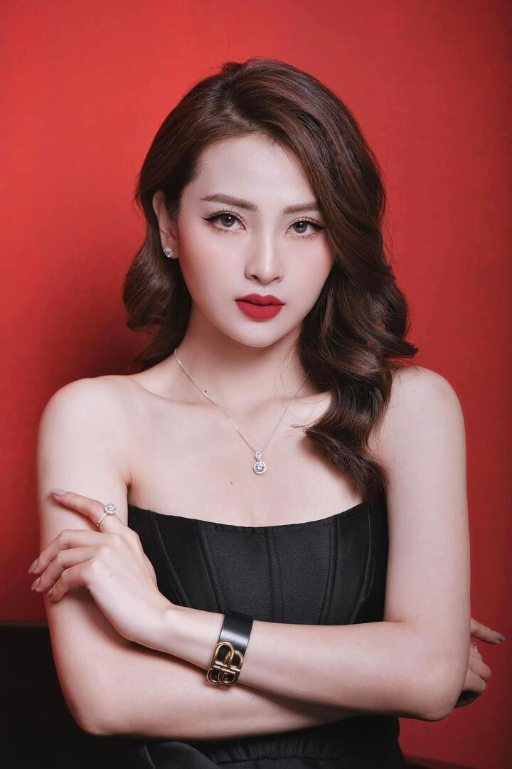 Chuyện tình duyên dàn MC nam thần, mỹ nữ của 'Bữa trưa vui vẻ' - 3