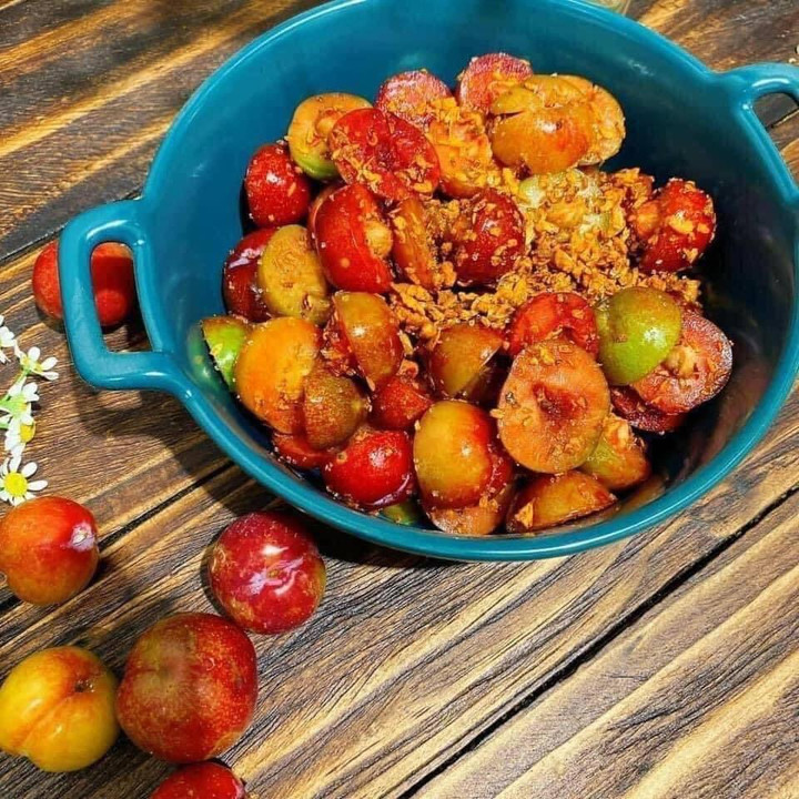 Mận hậu đầu mùa: Vừa chua vừa chát nhưng chị em vẫn mê mệt khi chấm với thứ này - 5