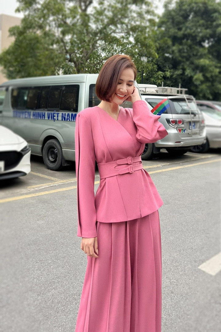 Tạo hình sang chảnh của Huyền Lizzie trong 'Thương ngày nắng về' phần 2 - 7