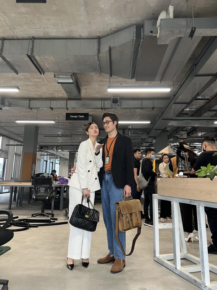 Tạo hình sang chảnh của Huyền Lizzie trong 'Thương ngày nắng về' phần 2 - 11