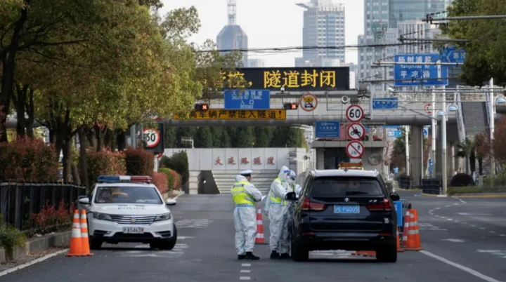 Chuyện gì xảy ra nếu trung tâm tài chính của Trung Quốc bị phong tỏa? - 1