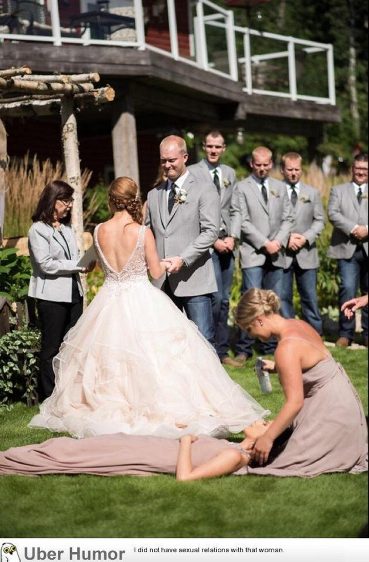 Cười xỉu với biểu cảm của hội FA dành cả thanh xuân tiễn bạn thân lên xe hoa - 4