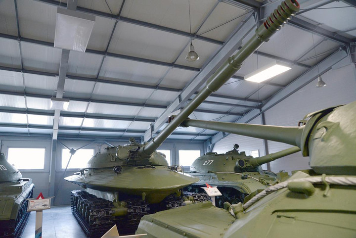 Nga đưa xe tăng hạng nặng từ thời Chiến tranh Lạnh hoạt động trở lại - 2