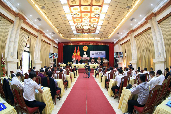 Liên đoàn Bóng đá Hòa Bình quyết tâm làm bóng đá chuyên nghiệp bài bản từ gốc - 1