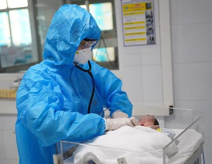 Trẻ sơ sinh mắc COVID-19 được uống thuốc gì? - 1