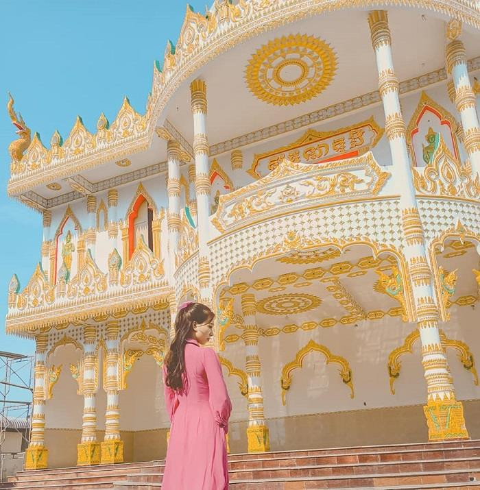 Ngôi chùa ‘dát vàng’ nguy nga như cung điện, chụp hình đẹp quên lối về - 7