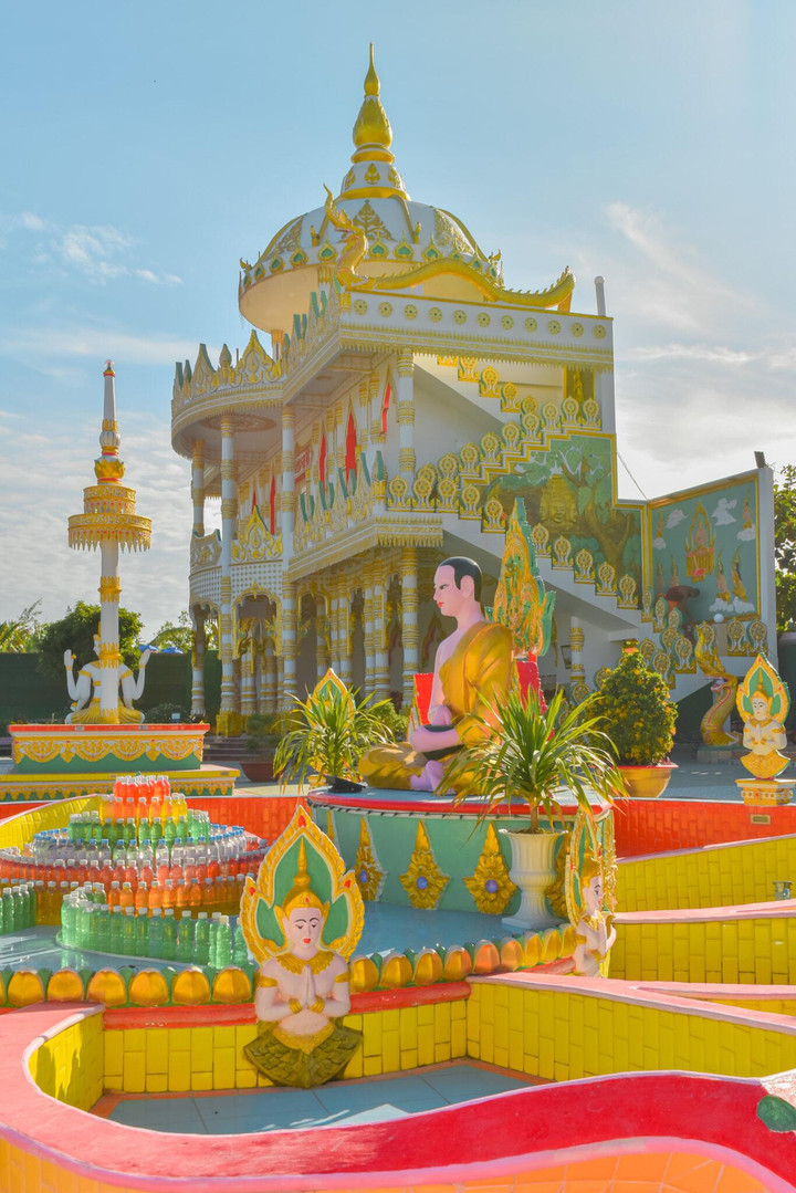 Ngôi chùa ‘dát vàng’ nguy nga như cung điện, chụp hình đẹp quên lối về - 5