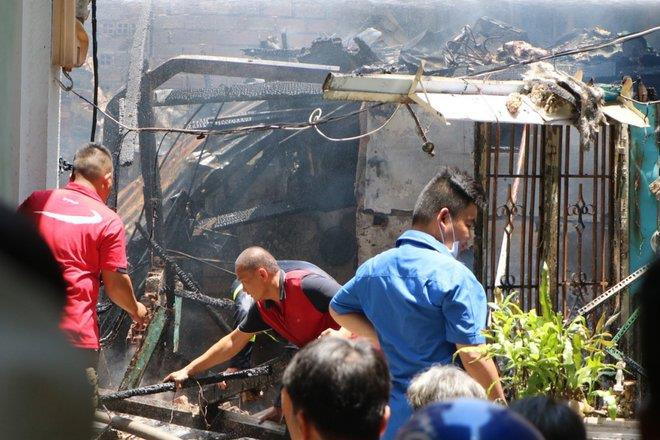 Nam thanh niên mua 18 lít dầu đốt nhà bạn gái ở TP.HCM - 1