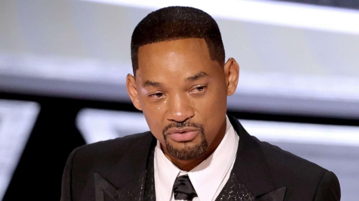 Will Smith rút khỏi Viện Hàn lâm sau vụ tát Chris Rock