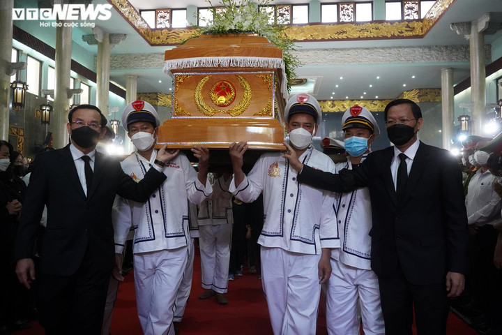 Xúc động lễ truy điệu, tiễn đưa Phó Chủ tịch Thường trực UBND TP.HCM Lê Hòa Bình - 8