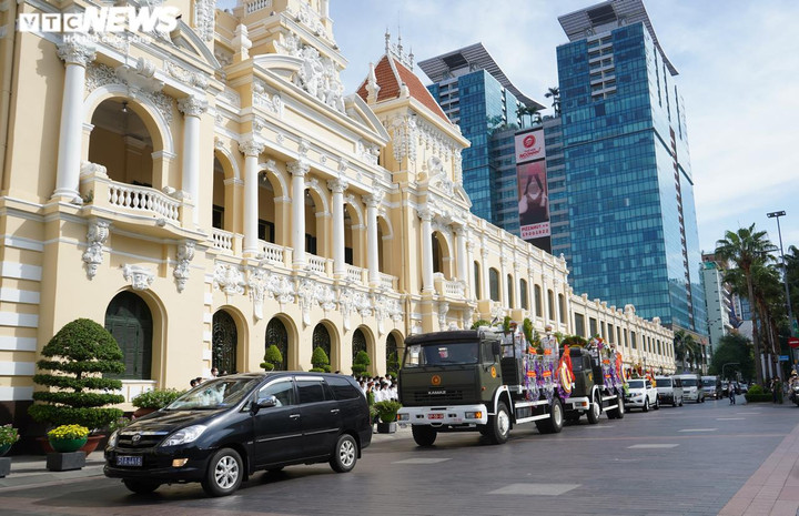 Xúc động lễ truy điệu, tiễn đưa Phó Chủ tịch Thường trực UBND TP.HCM Lê Hòa Bình - 10