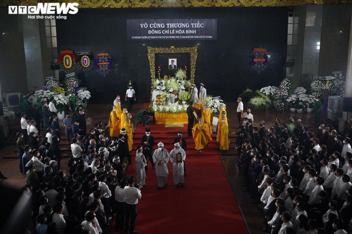 Xúc động lễ truy điệu, tiễn đưa Phó Chủ tịch Thường trực UBND TP.HCM Lê Hòa Bình - 6