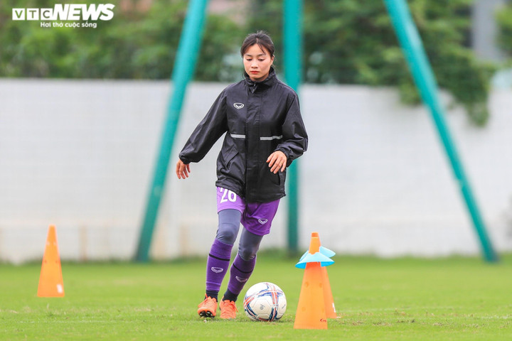 Hoàng Thị Loan: 'Mục tiêu của tuyển nữ Việt Nam là vô địch SEA Games 31' - 1