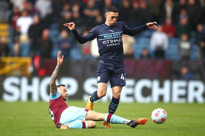 Kết quả Ngoại Hạng Anh: Man City đòi lại ngôi đầu, Chelsea thua sốc - 1