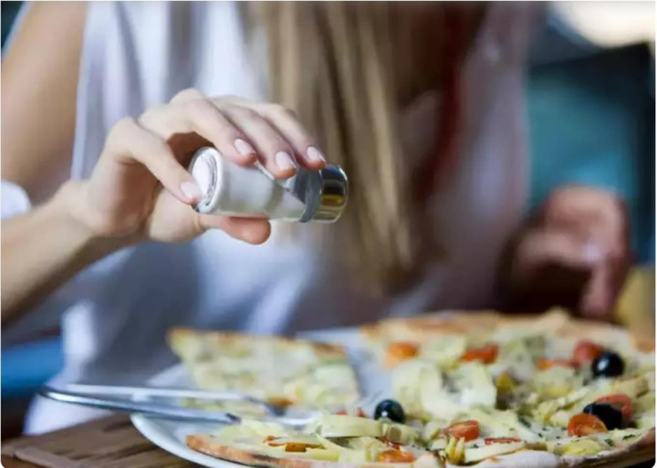 Ngồi cả ngày, không xỉa răng - thói quen gây hại tim mạch - 4