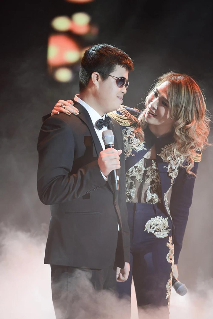 Ngọc Sơn và loạt sao Việt ghi điểm nhờ hành động ấm áp dành cho người khuyết tật - 7