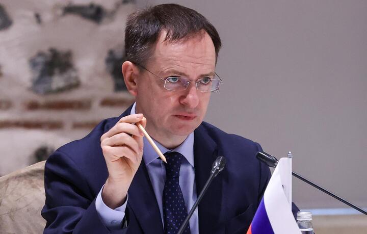 Ukraine nói Nga đồng ý các đề xuất của Kiev, Moskva bảo mọi thứ chưa sẵn sàng - 2