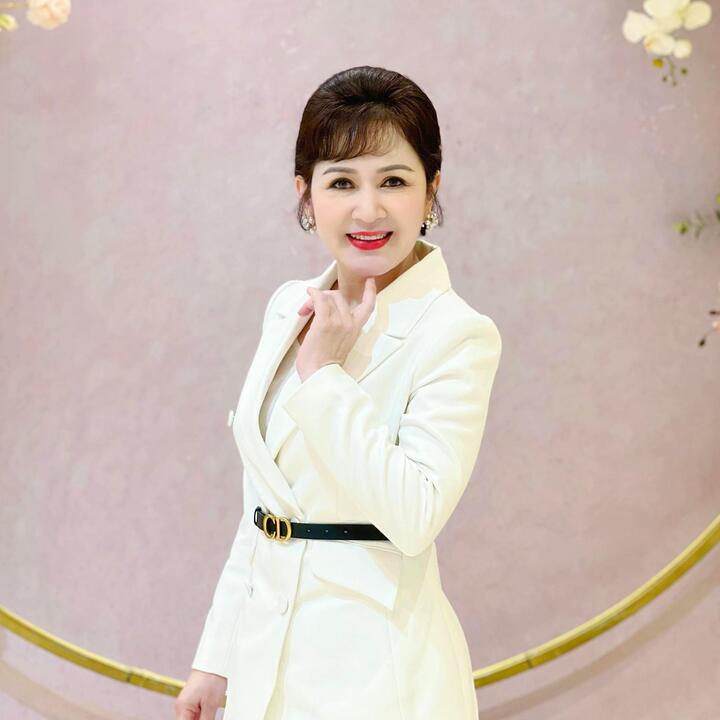 Ảnh thời trẻ kiêu sa, lộng lẫy của NSND Minh Hoà - 2
