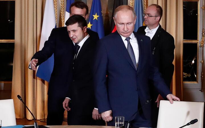 Ukraine nói Nga đồng ý các đề xuất của Kiev, Moskva bảo mọi thứ chưa sẵn sàng - 1