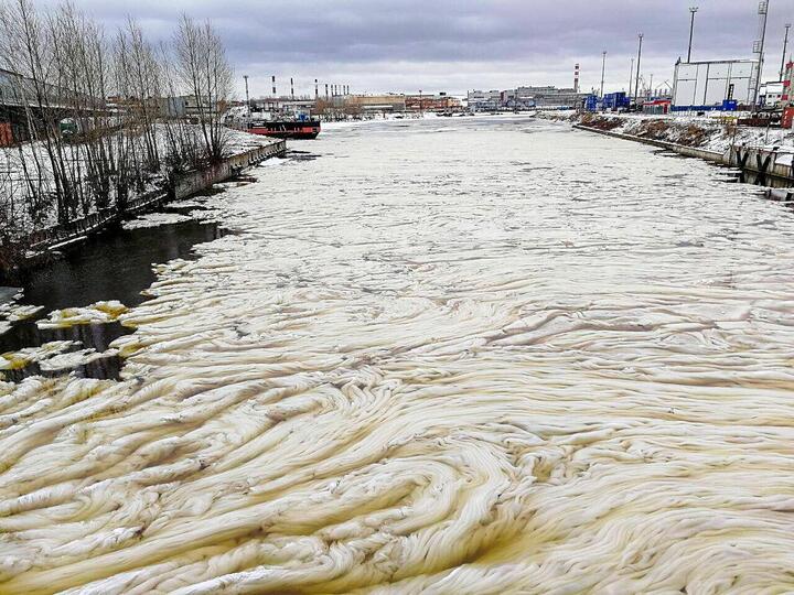 'Mỡ băng' kì dị ở St. Peterburg - 2