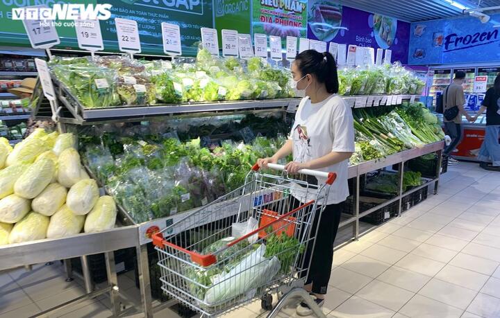 Lập hội săn sale để tiết kiệm tiền thời 'bão giá' - 1