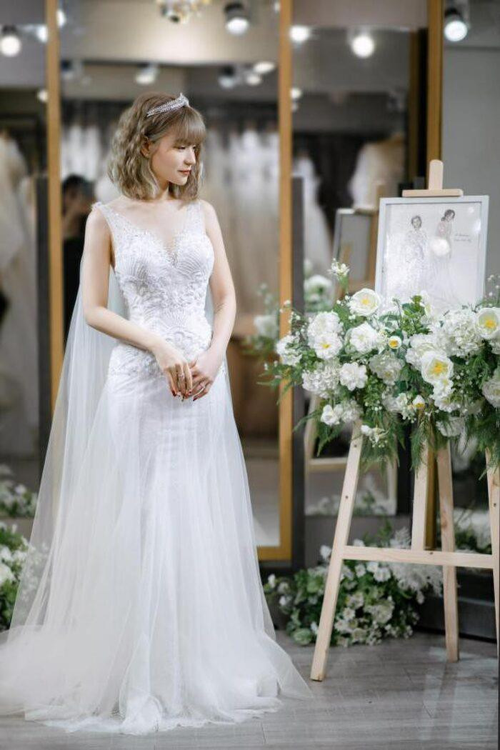 Con gái Mạc Văn Khoa đi chụp ảnh cưới cùng bố mẹ - 2