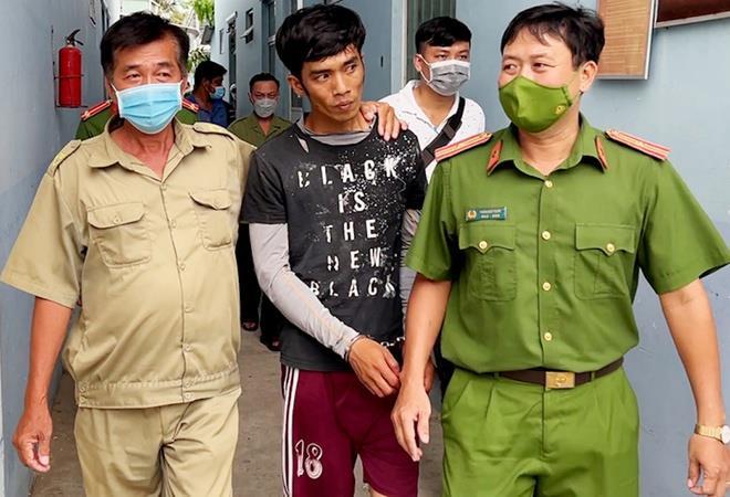 Người phụ nữ bị chồng sát hại trong nhà vệ sinh - 1