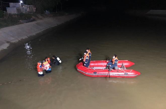 Năm nữ sinh lớp 6 đuối nước khi tắm sông - 1