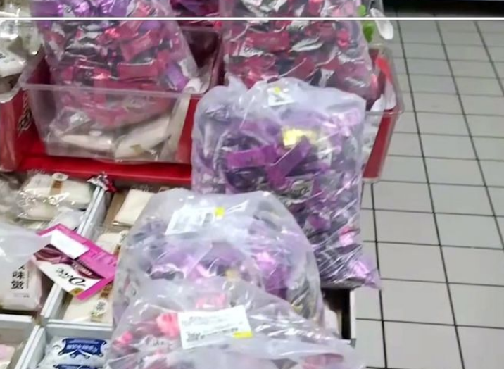 Nữ sinh gây tranh cãi khi bỏ gần 180 triệu đồng mua socola quyên góp cho trường - 1