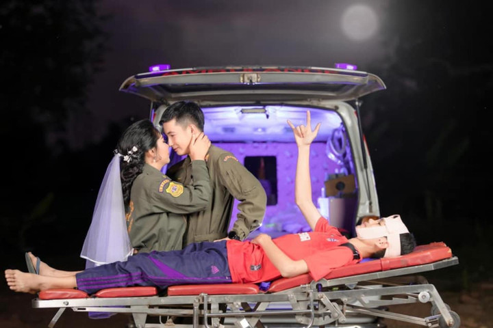 Hoảng với ý tưởng chụp ảnh cưới 'điên rồ': Từ xe cấp cứu đến nghĩa trang đều có - 1