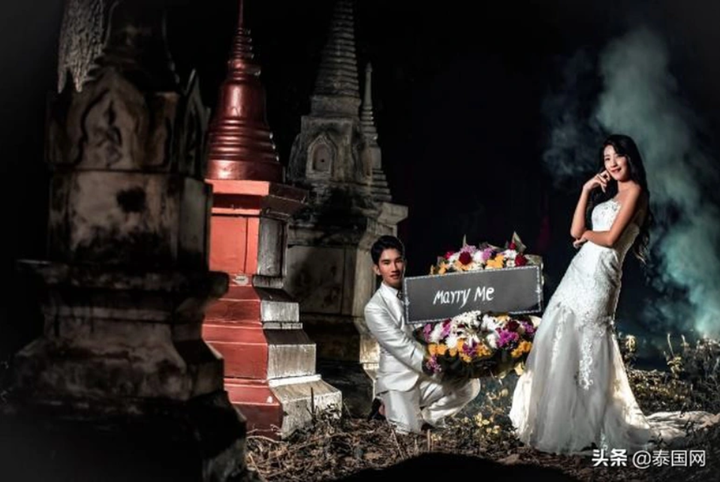 Hoảng với ý tưởng chụp ảnh cưới 'điên rồ': Từ xe cấp cứu đến nghĩa trang đều có - 3