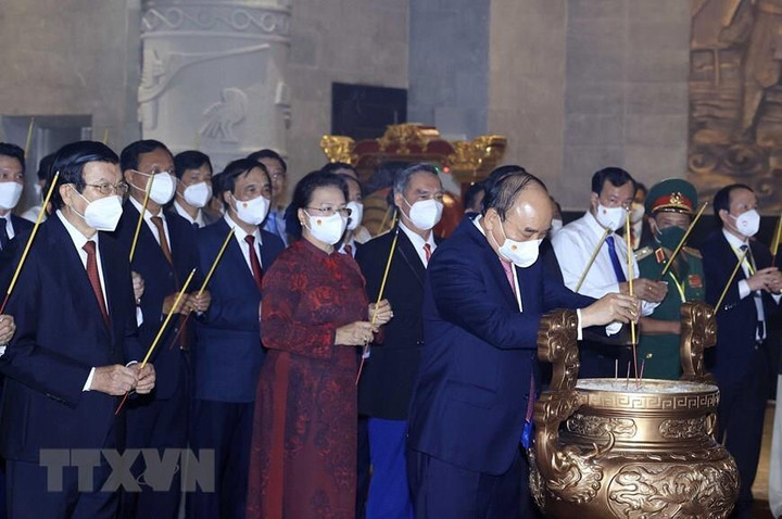 Ảnh: Chủ tịch nước dự lễ khánh thành Đền thờ Vua Hùng tại Cần Thơ - 2