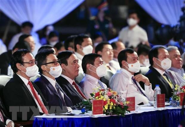 Chủ tịch nước dự lễ khánh thành Đền thờ Vua Hùng tại thành phố Cần Thơ - 2