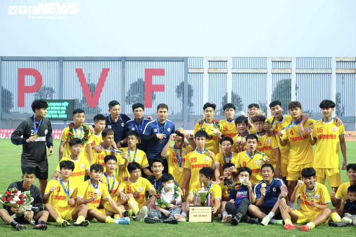 Thua ngược U19 Hà Nội, cầu thủ U19 Viettel khóc nức nở - 15
