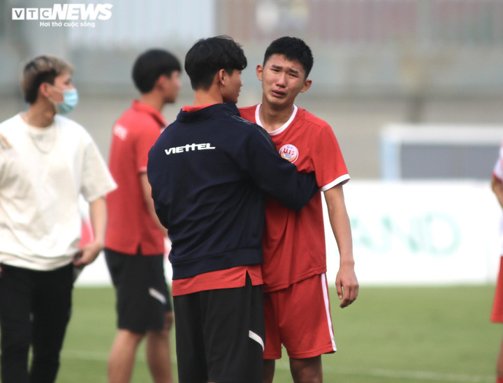 Thua ngược U19 Hà Nội, cầu thủ U19 Viettel khóc nức nở - 11