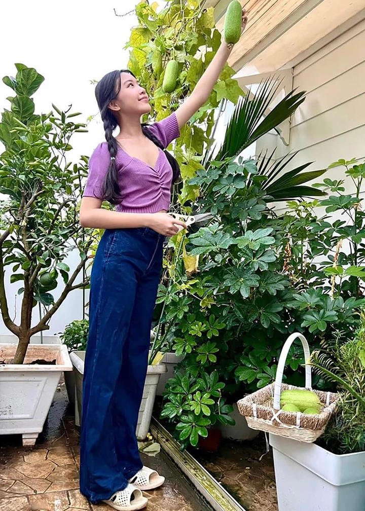 Lọ Lem nhà Quyền Linh ở tuổi 16: Đẹp như trăng rằm, thừa hưởng tính cách của bố - 7