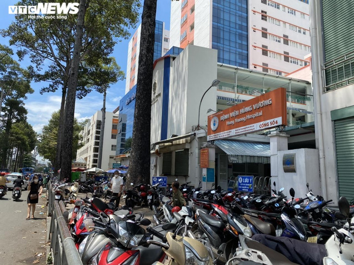 Sở GTVT TP.HCM điểm mặt loạt bãi giữ xe chiếm dụng vỉa hè trước các bệnh viện - 11