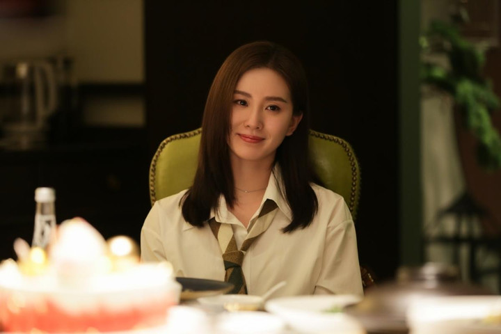 Thần thái Lưu Thi Thi, Nghê Ni giúp tăng rating phim 'Năm tháng tươi đẹp' - 1