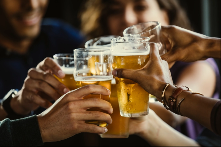 Cơ thể 'tuột dốc' sau khi uống quá nhiều rượu bia: 6 bộ phận trở nên xấu xí - 1