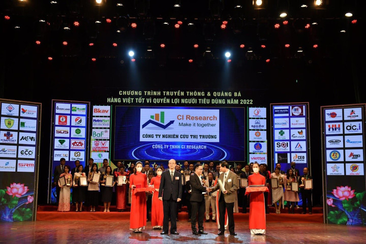Công ty CI Research đạt giải thưởng 'Top 10 dịch vụ chất lượng vàng năm 2022' - 2